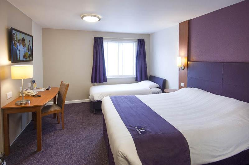 Premier Inn Leeds City Centre Exteriör bild